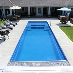 Sistema de Piscina Subterránea Rectangular Prefabricada de Fibra de Vidrio de Alta Resistencia y Rápida Instalación con Escalones - Product Image 1