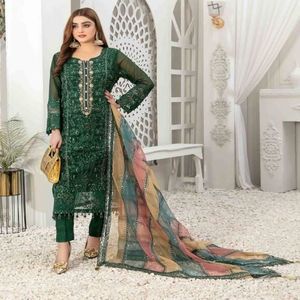 Ensemble Salwar Kameez indien pakistanais de 3 pièces pour mariage et fêtes, brodé, semi-couture, en viscose, avec shalwar et dupatta - Product Image 5