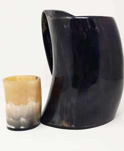 Ensemble de chopes à bière en corne de buffle de conception contemporaine fabriquées à la main, finition polie, poignée robuste, couvercle en bambou pour une utilisation classique au pub ou à la maison - Product Image 5