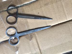 Tijeras de Manicura Profesionales de Alta Calidad al por Mayor, Tijeras de Belleza de Acero Inoxidable Curvadas con Resorte, Tijeras para Cutículas - Product Image 4