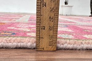 พรมขนแกะสีชมพูแบบถักด้วยมือที่สวยงามพรมปูพื้นสไตล์โบโฮวินเทจ | ของตกแต่งพื้นทำจากขนสัตว์แบบหรูหราทำมือ - Product Image 4