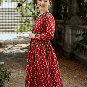 Vestido Midi Bohemio Elisa Estampado a Mano, Algodón Informal, Casual, Floral, Rojo y Blanco - Product Image 1