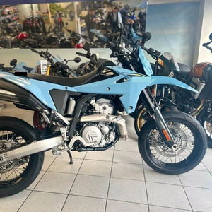 Motocicleta DR-Z4SM de Calidad, 15 millas, 400cc - Product Image 1