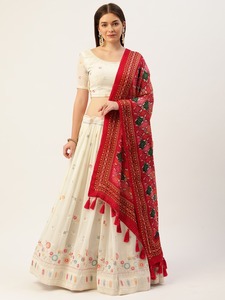 Fil de qualité Standard Lucknowi et paillettes broderie travail Lehenga Choli pour les vêtements de mariage et de fête - Product Image 3