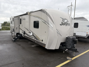ส่วนลดดีๆ สำหรับรถบ้านมือสอง Jay_co EAGLES HT 324BHTS ปี 2020 - มอเตอร์โฮม RV ระดับหรูหรา - Product Image 2