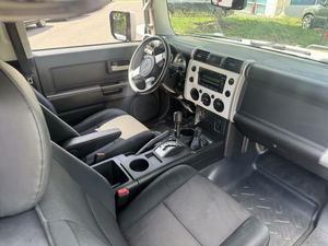 CLEAN- TITLE-USADO-TOYOTA- FJ- CRUISER- 4WD-LISTO PARA ENVIAR-PUERTA A PUERTA-ENTREGA - Product Image 5