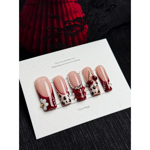 Cherry Crush Romance - Uñas Postizas con Diseño Romántico de Cerezas para Decoración de Uñas - Product Image 3