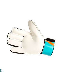 ถุงมือผู้รักษาประตูฟุตบอลคุณภาพพรีเมียม รุ่นใหม่ล่าสุด น้ำหนักเบา สำหรับกีฬากลางแจ้ง พร้อมแผ่นรองนิ้วมือ ให้ความสบายในการสวมใส่ ราคาขายส่ง - Product Image 6