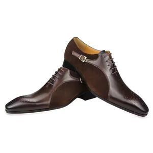 Chaussures habillées en cuir noir pour hommes avec un design Oxford à bout rond dans un style formel pour les affaires - Product Image 2