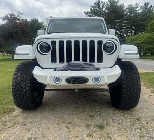 พร้อมขับขี่ - รถพวงมาลัยซ้ายมือสอง |   รถจี๊ป แกลดิเอเตอร์ รุ่นปรับปรุงปี 2023 ความสูงพิเศษ เครื่องยนต์ดีเซล - Product Image 1