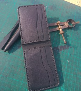 Portefeuille en cuir véritable pour homme, fabrication artisanale, blocage RFID, portefeuille court à fermeture ouverte, vente en gros - Product Image 6