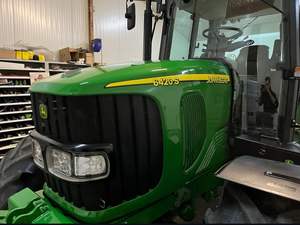 Produit très en demande Tracteur John Deereee assez utilisé pour un usage agricole Acheter un tracteur John Deereee avec chargeur propre et d'occasion - Product Image 5