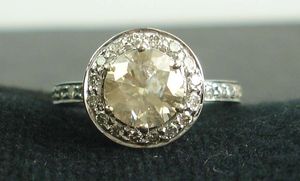 Anillo de compromiso Halo para mujer, diamante de corte redondo de 2,12 quilates, oro blanco real de 14k, moderno - Product Image 2