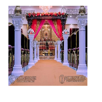Colonnes romaines blanches pour allée de mariage en plastique renforcé de fibres Shobha Jain Impex Fabriqué à Delhi Inde