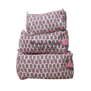 Ensemble de 3 trousses de toilette en coton matelassé, faites à la main en Inde, pochette de voyage pour maquillage avec sac cosmétique imprimé à la main, cadeau d'anniversaire - Product Image 1