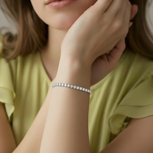 Bracelet tennis classique en or 14 carats et diamants naturels pour femmes, 4,00 carats - Product Image 5