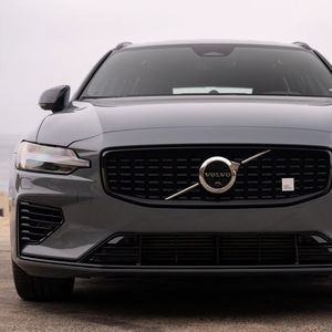 Volvo V60 Recharge T8 Polestar Engineered 2023, parfaitement utilisée - Product Image 1