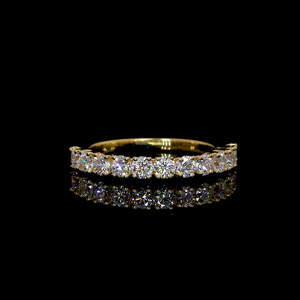 Bague de laboratoire en rangée de diamants, taille ronde VVS2, clarté 1.05 carats, certifié IGI, serti de griffes partagées, or 14K - Product Image 1