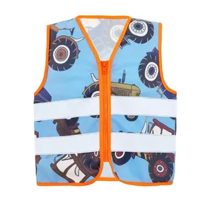 Gilet de sécurité pour enfants personnalisable avec autocollants et lumières réfléchissantes pour articles promotionnels - Product Image 1