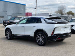 Cadillac LYRIQ Luxury 2024 USADO EN EXCELENTES CONDICIONES - Product Image 3