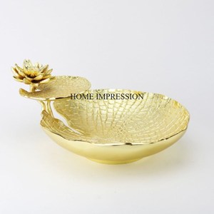 Pièce maîtresse de table de forme ronde de designer Lotus coulé en aluminium plaqué or de haute qualité et bols de décoration du fabricant indien - Product Image 1