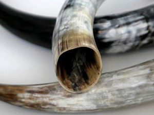 Cuerno vikingo medieval Drinkware-Fiesta temática y accesorio de cosplay con soporte de exhibición ornamental - Product Image 5