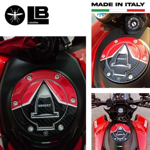 Adesivo 3D in Resina per Tappo Serbatoio DUCATI HYPERMOTARD 950 Moto - Product Image 2
