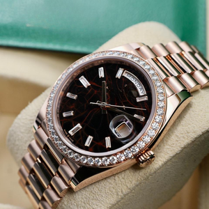 Reloj automático de lujo para hombre de oro rosa con bisel de diamante, esfera negra con patrón, pantalla de día, reloj de pulsera de negocios de acero inoxidable - Product Image 2