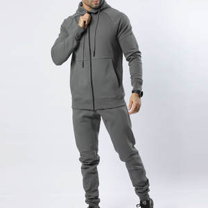 Cosas cómodas Diseño de logotipo profesional Hombres Chándal Aspecto clásico Venta caliente Algodón Fleece Made Men Sweatsuit - Product Image 1