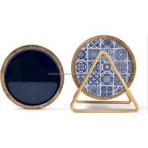 Sous-verre en bois de manguier autocollant Mina avec support en laiton pour boissons et thé Sous-verres en noyer par WONDEROVERSEAS - Product Image 2