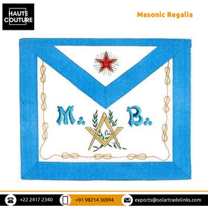 Écharpe maçonnique de haute qualité en satin soyeux brillant, brodée à la main, taille 32 cm x 39 cm, avec rabat - Product Image 2