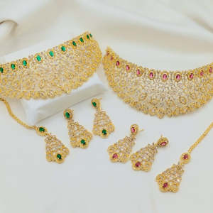 Conjunto de collar largo y tachuelas de diamantes americanos de alta calidad con detalles finos para ropa nupcial - Product Image 1