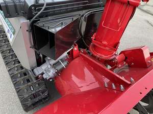 SUMINISTRO DIRECTO DE FÁBRICA: Quitanieves HONDA HSL2511E de Alta Calidad con Orugas y Cuchilla Ajustable de 16.5KW, Listo para Exportación - Product Image 3