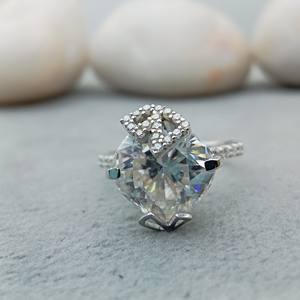 Bague de mariage en diamant cultivé en laboratoire VVS de taille Asscher 1.5ct conçue sur mesure en or 14K/18K classique de fiançailles pour les anniversaires GIA - Product Image 1