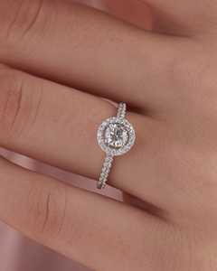 Floating Halo & Pave Shank 0.34ctw Round Brilliant Cut Solitaire Lab Grown Diamond Ring en 18K Rose Gold Halo Anillo al por mayor - Product Image 1