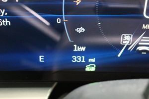 2023 Cadillak Lyriq RWD Debut Edition Sky Cool Grey SUV con compatibilidad Super Cruise de 312 millas de alcance y caja de cambios automática - Product Image 6