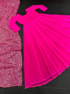 ชุดเดรสวินเทจสไตล์อินเดีย-ปากีสถาน งานปักเลื่อมหนัก สำหรับงานแต่งงานและงานเลี้ยง พร้อมผ้าคลุมไหล่ตกแต่งด้วยลูกไม้ - Product Image 3