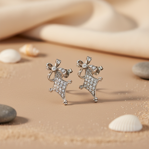 Boucles d'oreilles tendance pour femmes, style nœud religieux en argent, avec zircone cubique et perle, style créole, en laiton plaqué rhodium - Product Image 2