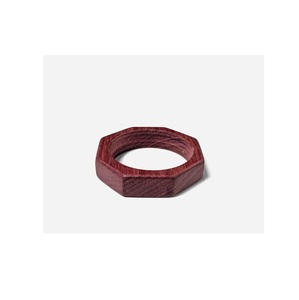 Ensemble d'anneaux de serviette en bois massif de qualité supérieure, idéal pour les tables rustiques, les tables de ferme, les tables modernes minimalistes et les célébrations - Product Image 6