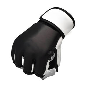 Meilleure Qualité Dernier Design Couleur Unie Prix Raisonnable Demi Doigt Boxe MMA Gants Logo Personnalisé Arts Martiaux Porter MMA Gants - Product Image 3