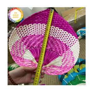 Abanico de bambú elaborado con finas costillas de bambú y hojas plegadas de Vietnam para regalos de boda y folletos promocionales - Product Image 3