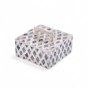 Caja Decorativa de Nácar, Incrustaciones de Concha Hechas a Mano, Almacenamiento de Joyas para una Decoración Interior Elegante - Product Image 1