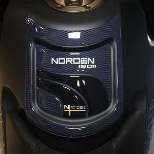 Adesivo 3D compatibile per serbatoio moto Husqvarna Norden 901 - Product Image 1