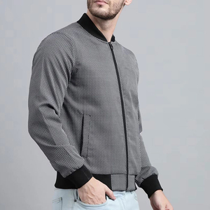 Nueva llegada Ropa al aire libre Color personalizado Hombres Chaqueta de bombardero Barato Ligero Cómodo Tela Chaqueta de bombardero Diseño Servicio del OEM - Product Image 3