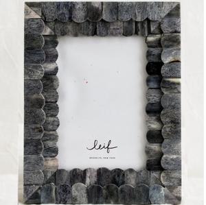 Marco de fotos artesanal con incrustaciones de hueso, marco de resina colorido y natural, marco de fotos hecho a mano con incrustaciones de hueso económico - Product Image 4