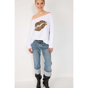Sweat-shirt quotidien à col à nœud en coton 100% avec imprimé léopard et imprimé lèvres - Product Image 2