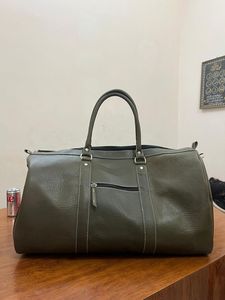 Sac de sport en cuir de qualité supérieure pour hommes Fermeture à glissière de style luxe pour voyage Gym Week-end Escapades-Quantité en vrac disponible Inde - Product Image 3