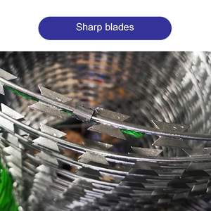 Bobines de clôture en <span class=keywords><strong>fil</strong></span> <span class=keywords><strong>barbelé</strong></span> - Barrière anti-escalade et anti-vol en acier galvanisé - Alternative au <span class=keywords><strong>fil</strong></span> <span class=keywords><strong>barbelé</strong></span> et au <span class=keywords><strong>fil</strong></span> concertina - Product Image 4