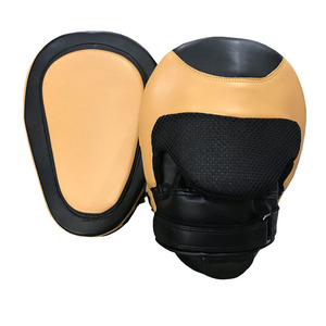 Coussinets d'entraînement de boxe MMA Focus Muay Thai poinçon bouclier coussinet de bras incurvé peau de vache antidérapant coussinets de boxe personnalisés de haute qualité - Product Image 1