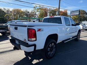 2011G-2. 1 S-i-e-rra 2500HD Denali Crew Cab 4WD - Product Image 4